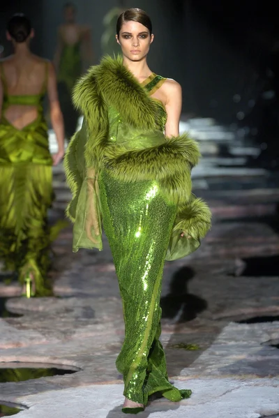 Look 32